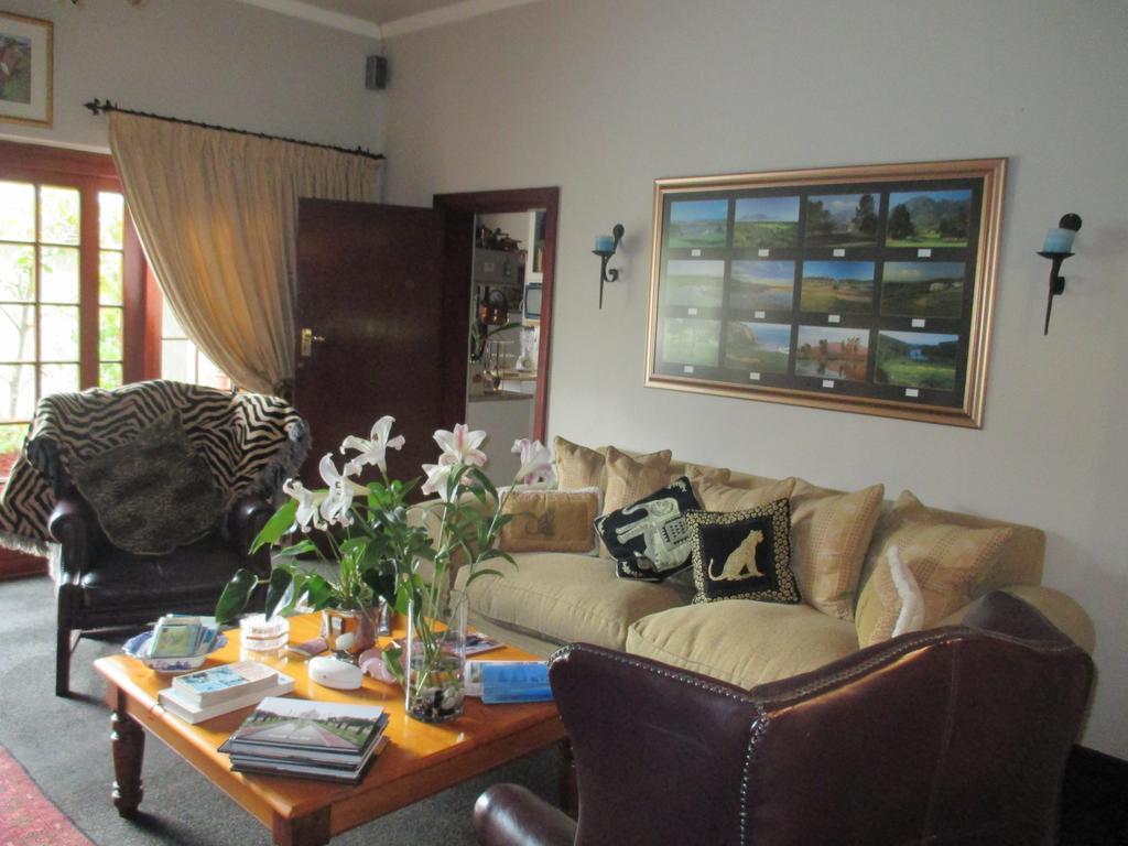 Mulligans Guest Lodge Hermanus Exterior foto